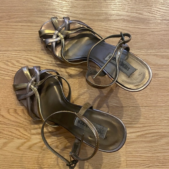 Steve Madden Bronze/Gold open toed strappy sandals SZ 6.5 - Picture 5 of 7